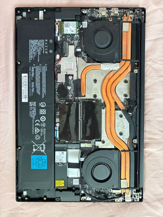 Laptop Razer Blade 15 Base Model PENTRU PIESE/REPARARE