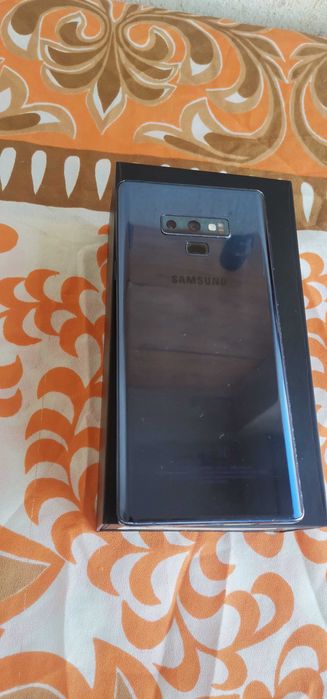 Продава samsung galaxy 9