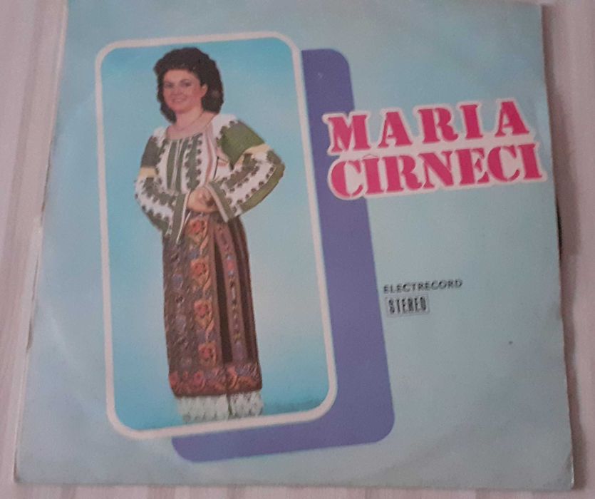 Vand discuri vinil artisti celebri, stare foarte buna, pret 20 lei