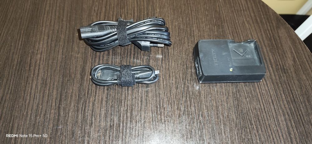 Компактен фотоапарат Sony Cyber-shot (12.1 MP, 4x Zoom, 28mm Wide) – Y2K Retro Digicam