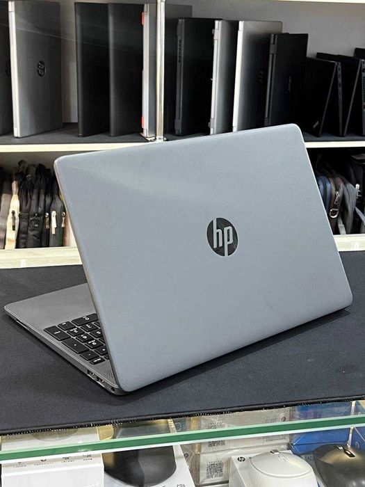 HP 255 G8 Amd R5-5500U DDR4 8GB SSD 265GB 15'6 FHD IPS