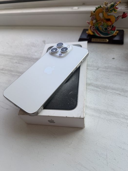 Продам iPhone 15 Pro Max White