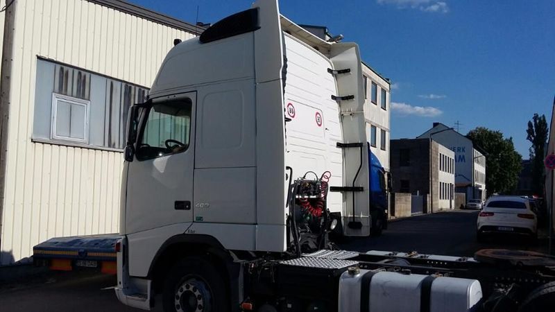 dezmembram volvo fh12 440