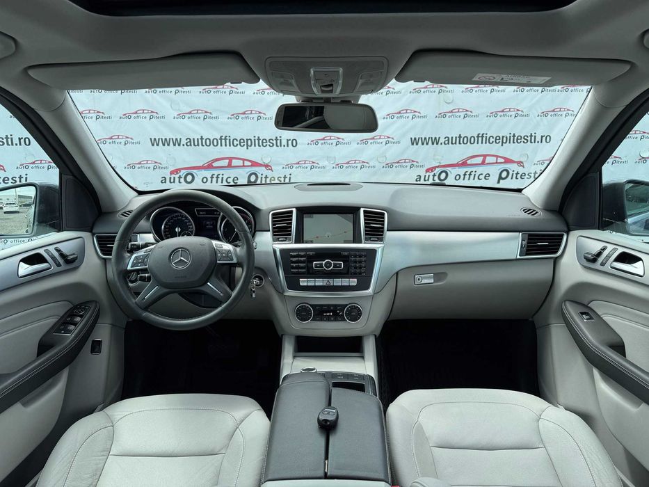 Mercedes ML350  Bluetec 4Matic interior piele GRI