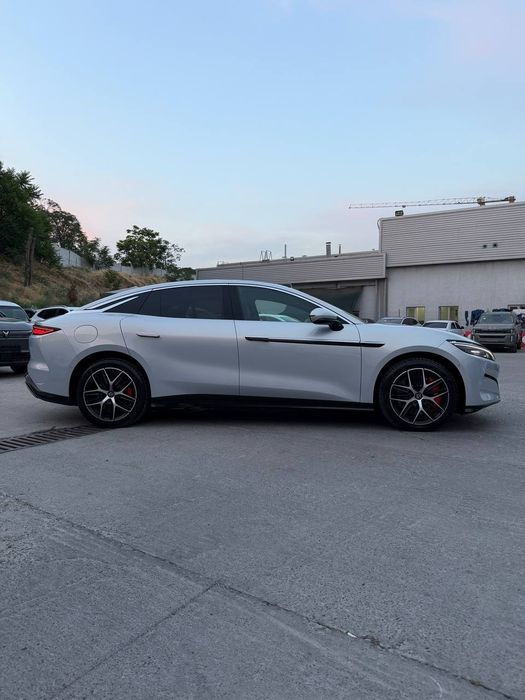 BYD Han L. AWD 3-pozitsia. Zeekir 001. Malibu xl. Kushandasi.