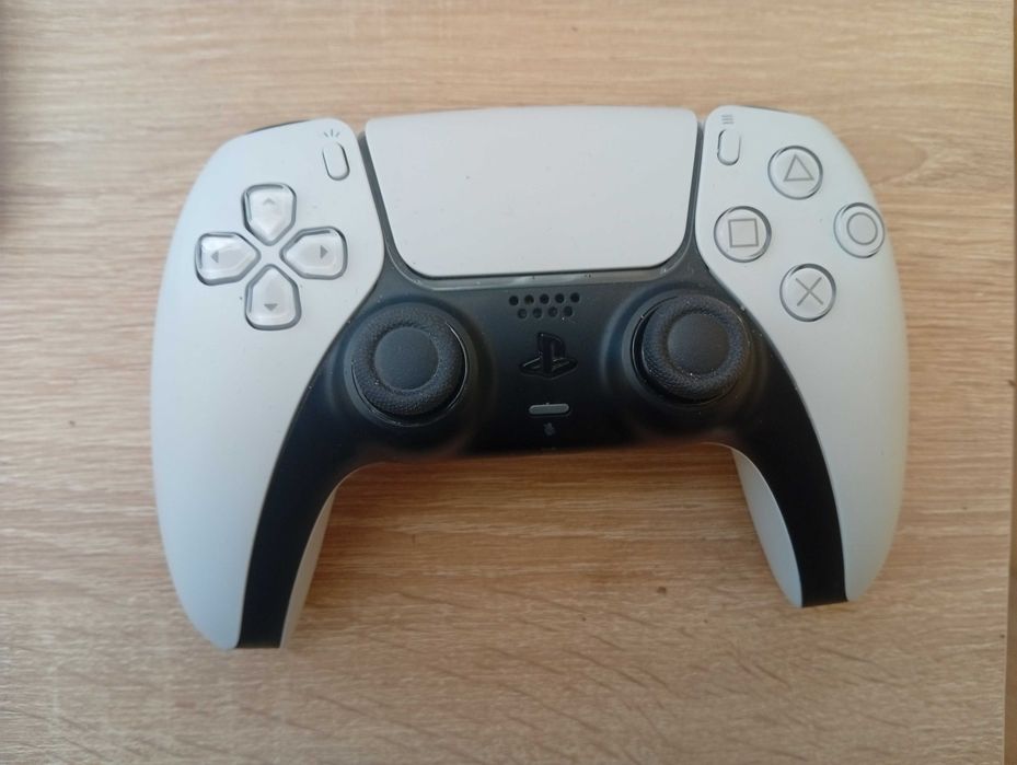 PlayStation 5 контролер