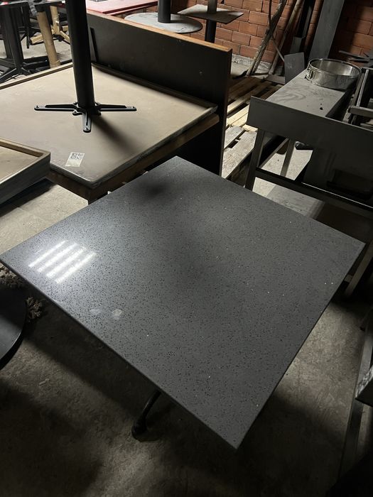 маси с Гранитен плот