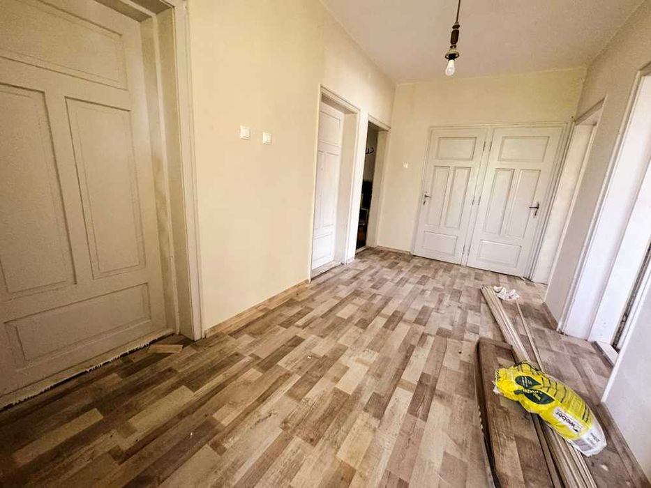 Продава се Къща в с. Баниска, Област Русе - 200 кв.м за 218 €/кв.м - Снимка #2