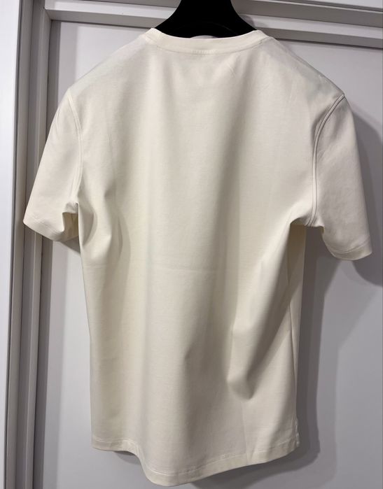 Продам новую футболку