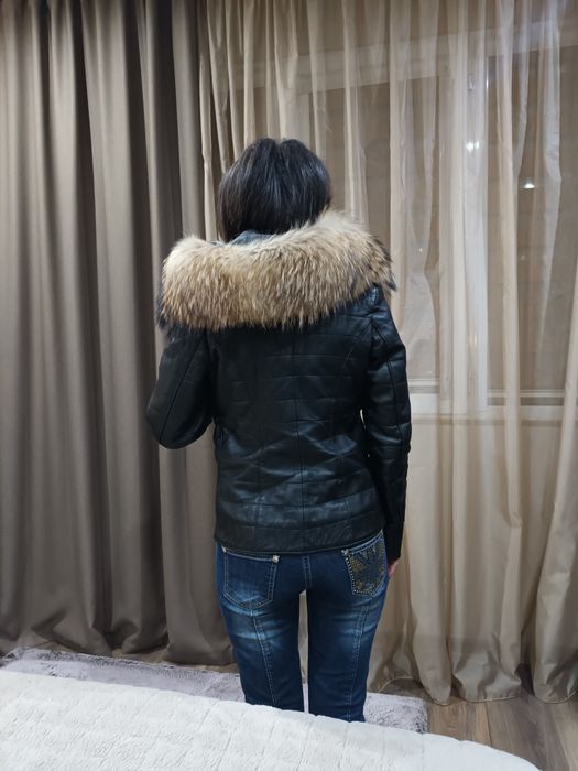 Дамско кожено яке