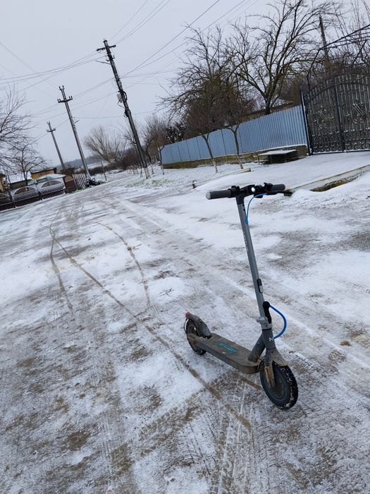 Trotineta electrica motus