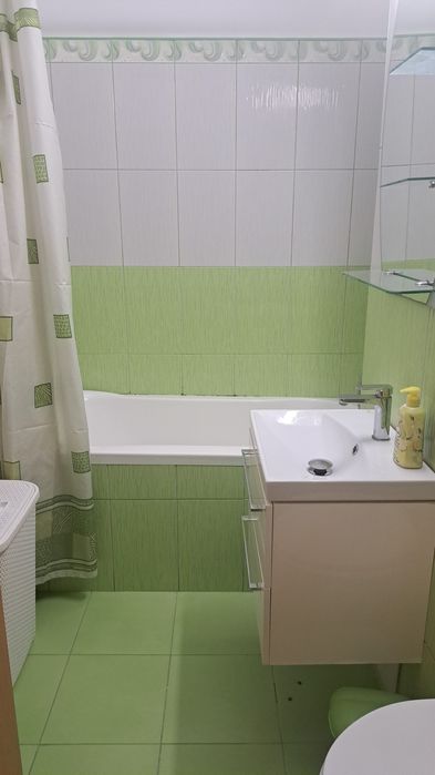 Închiriez apartament 2 camere