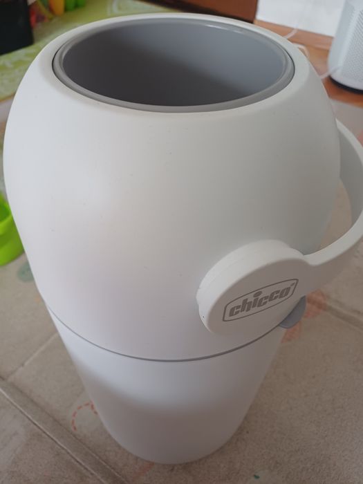 Кош за памперси против миризми