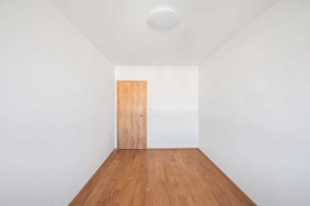 Продава се Двустаен апартамент в София, Малинова долина - 65 кв.м за 2585 €/кв.м - Снимка #2