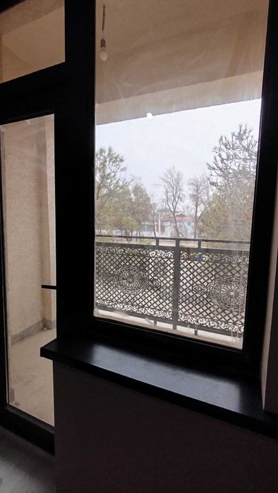 Uy sotiladi navastroyka 3 xonali