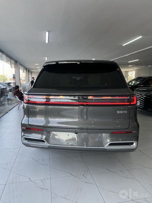 Geely m9 hybrid