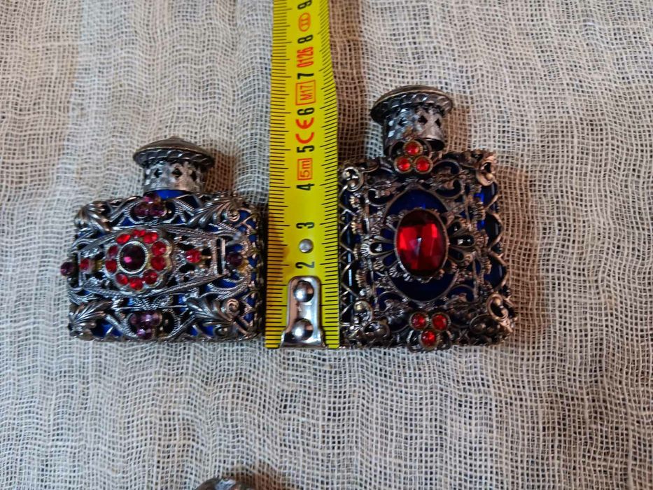 Два лота от малки шишенца с парфюм