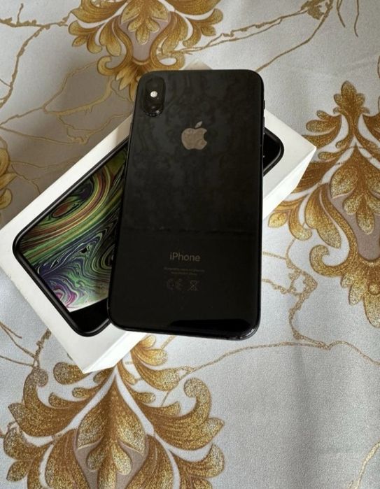 iPhone xs srowna