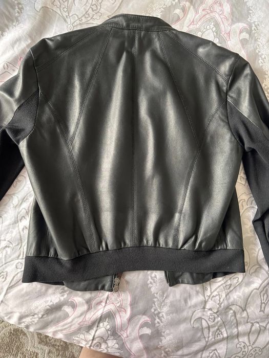 Кожанная куртка BEBE
