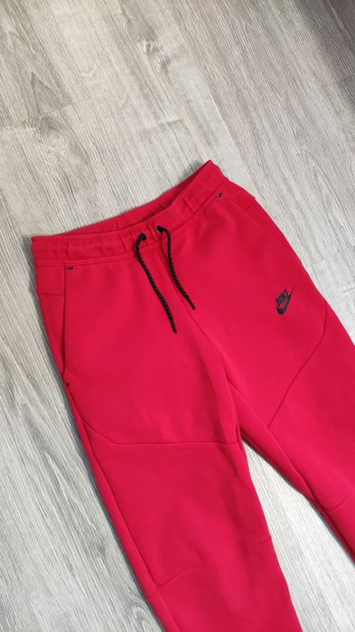 Мъжко долнище XS Nike Tech fleece