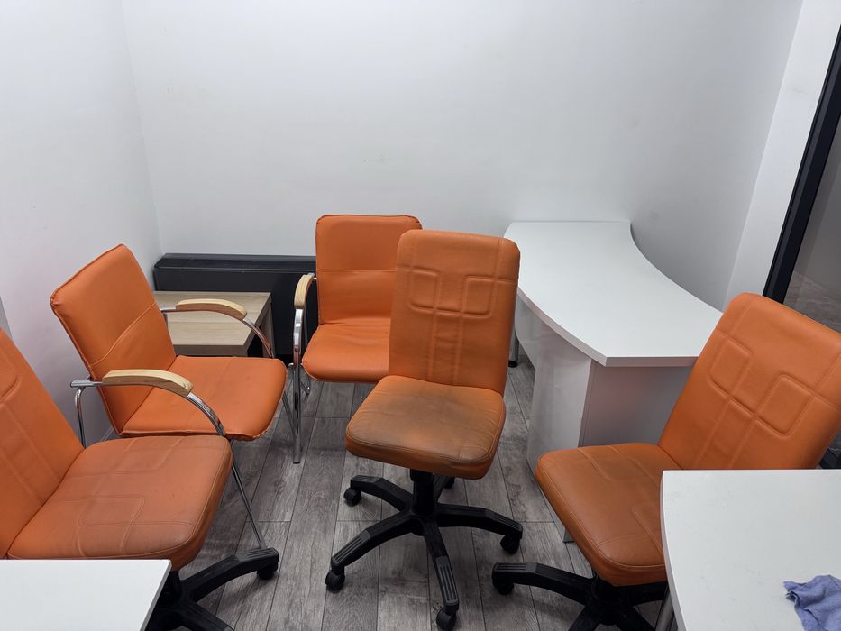 Кресла офисные б/у