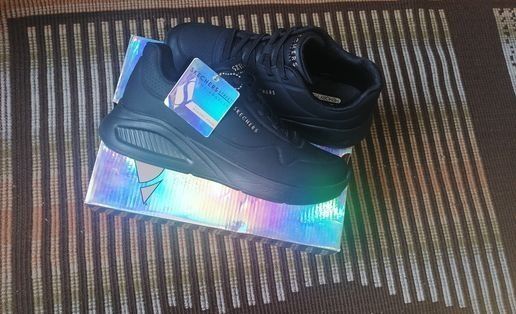 Дамски маратонки Skechers UNO LITE в цвят черен. Нови.
36 размер.
С касова бележка.
