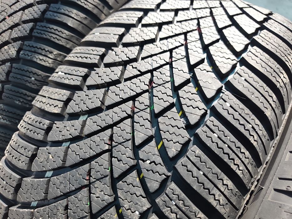 205/50/17" 4бр Bridgestone blizzak lm005,dot1423,7mm