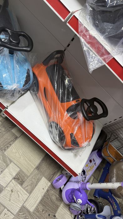 Продам беговелы
