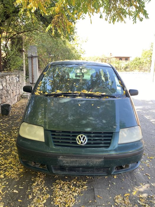 На Части може и цяла VW sharan 1.9 tdi мотор перфектен