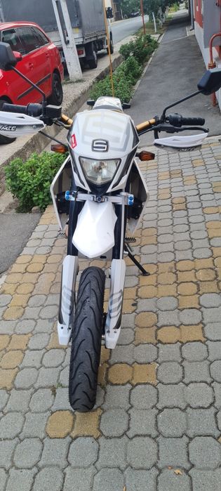 Vand motocicleta SACHCS an 2014,supermoto 125 cmc