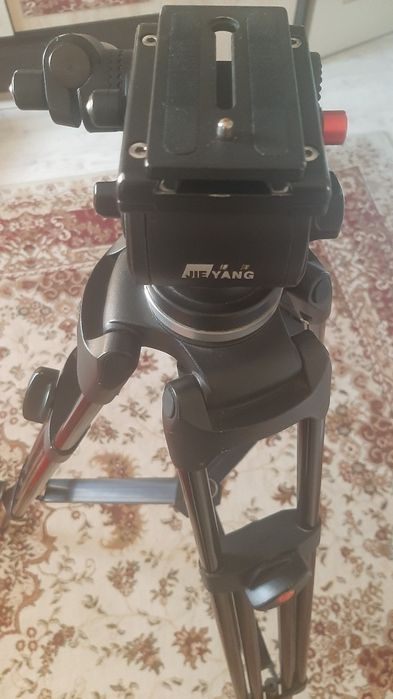 Штатив Jei Yang штатив