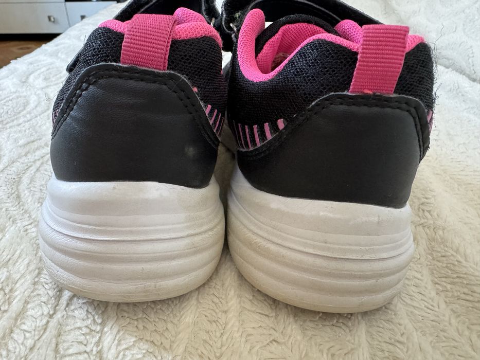 Кроссовки на девочку, 34