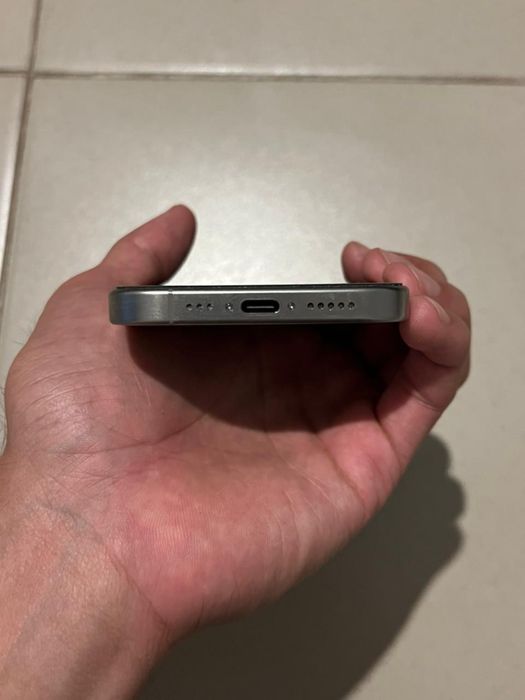 Продам Iphone 15pro 256gb