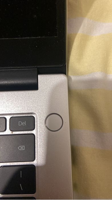 Laptop mackhook 14