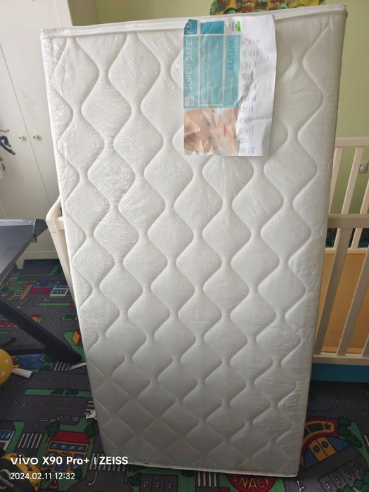 бебешка кошара с чекмедже + матрак