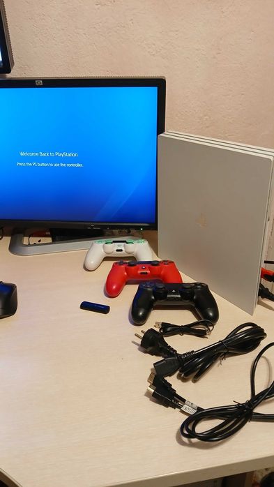 С 1Г. ГАРАНЦИЯ ! PlayStation 4 Pro 1TB 1000GB Профилактиран White Бял Плейстейшън 4 Про PS4 Конзола Конзола ПС4 Плейстейшан бяла 1000 GB без дрифтове