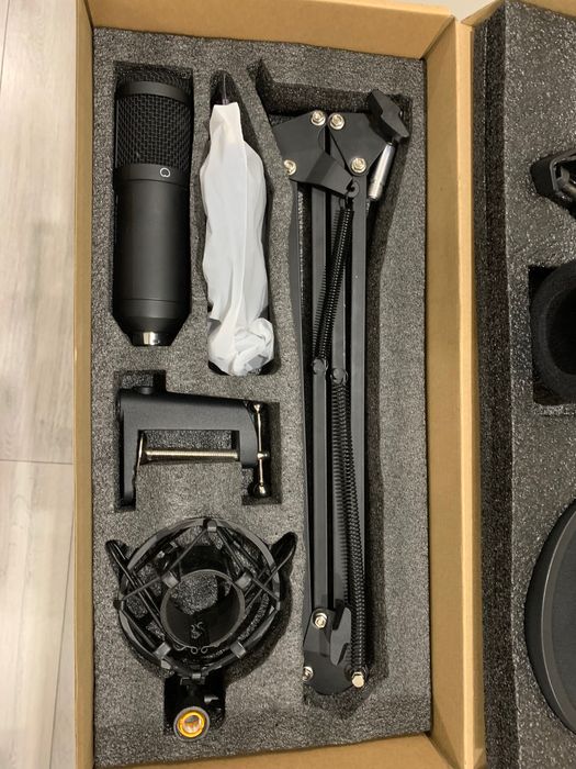 Микрофон genesis radium 400