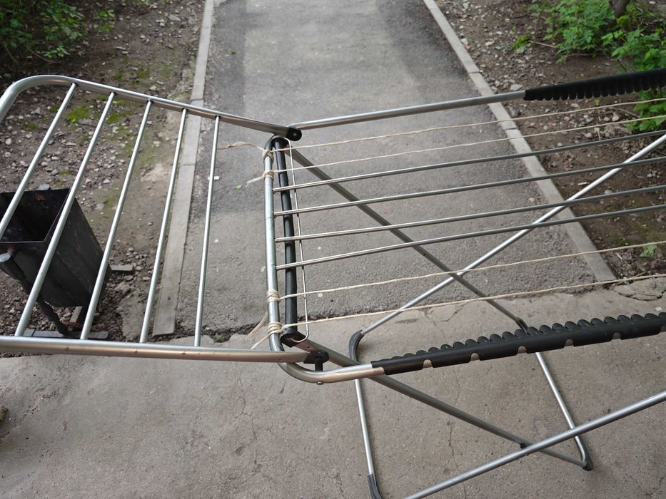 Напольная вешалка для одежды станция метро Москва