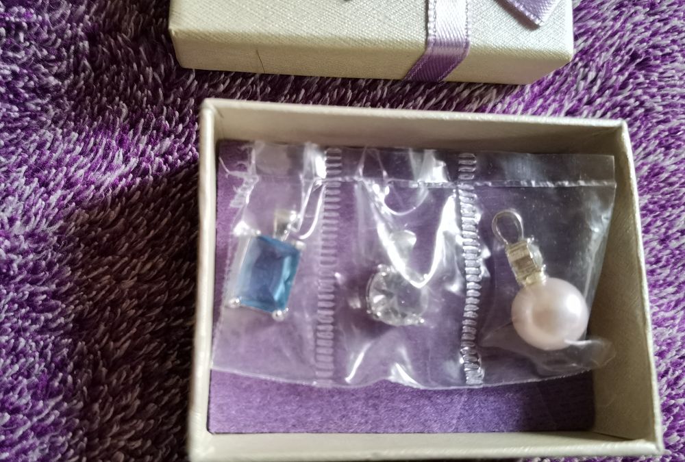 Нов комплект 3 бр. висулки