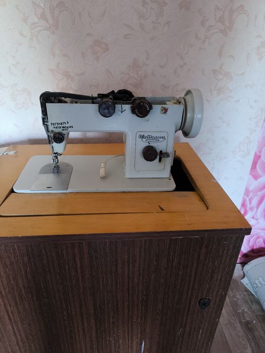 Продам Швейную машину