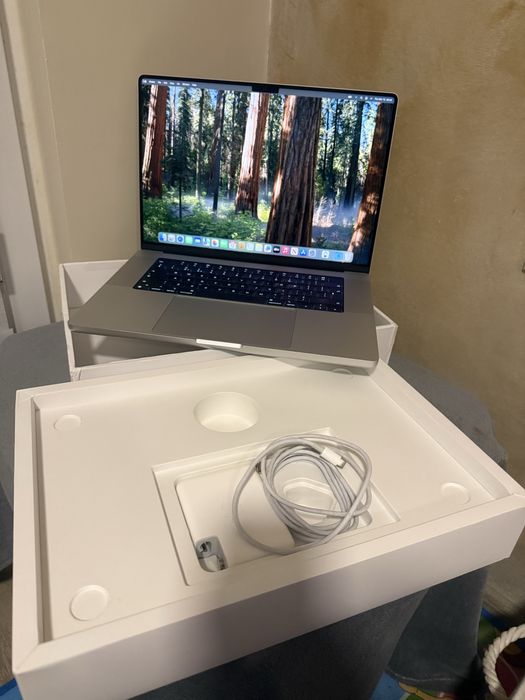 MacBook pro 16 chip apple M1