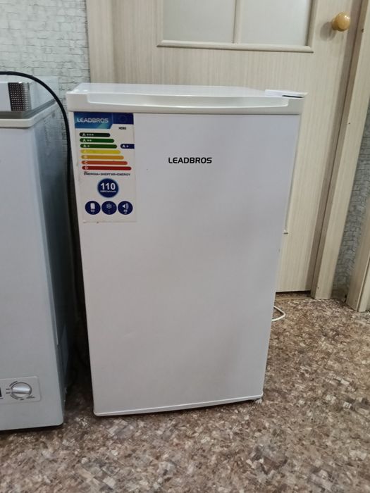 Продам морозильник и холодильник