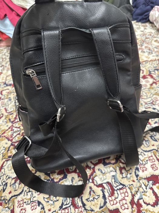 Сумка-рюкзак черный