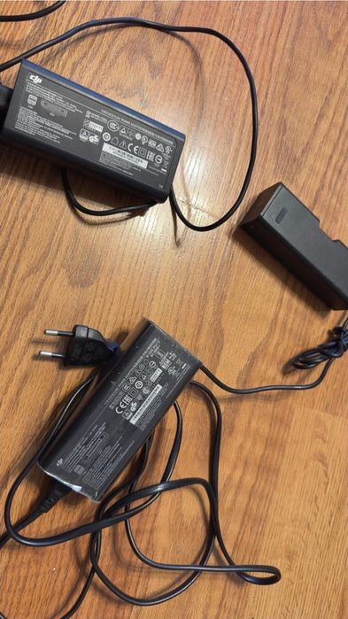 Vand dock DJI mavic air cu incarcator original