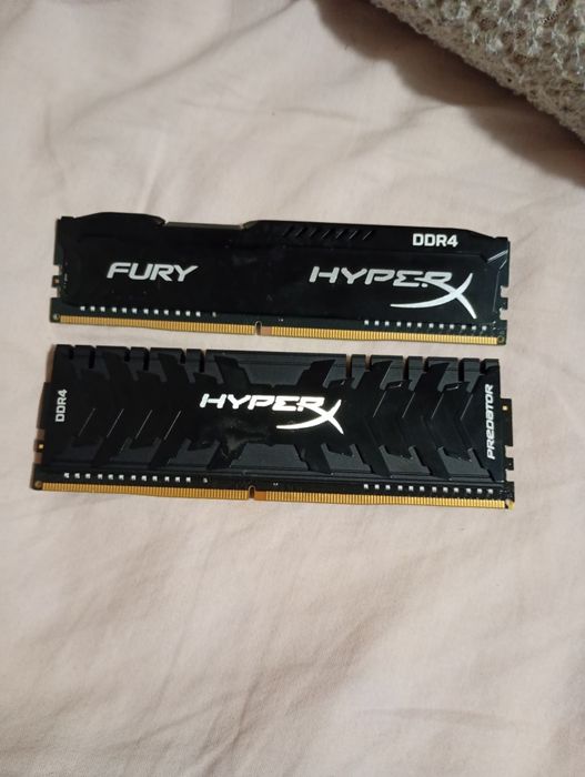 Vând rami ddr4  16gb 2666 MHz