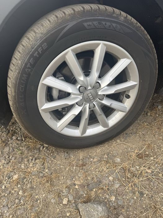 Jante /Roti impecabile Audi Q3  2017 cu anvelope ca  noi All Climate Dot  3624