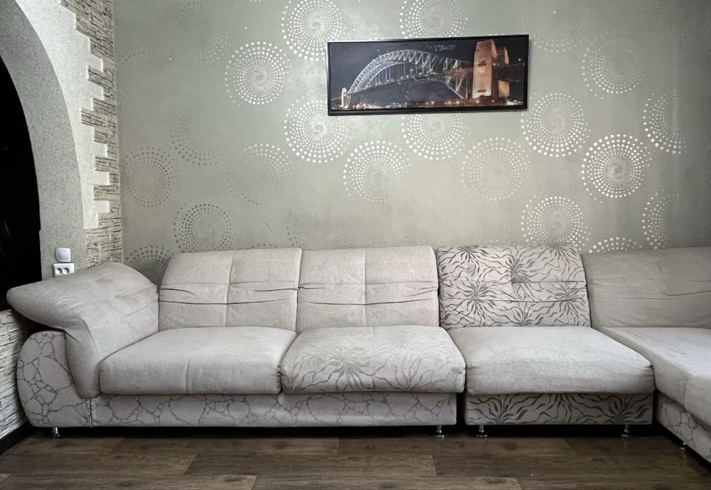 Диван угловой серый