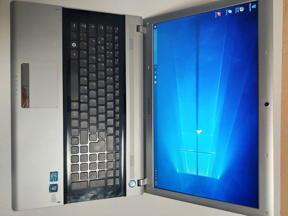 Laptop Samsung 17"