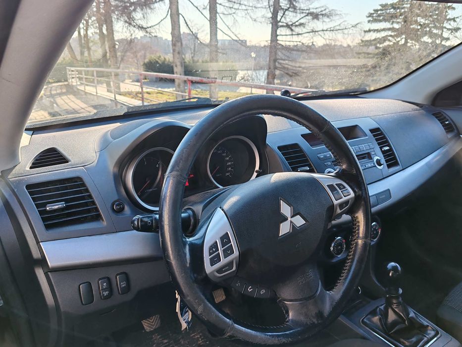 MITSUBISHI Lancer 2011 — imagine 4