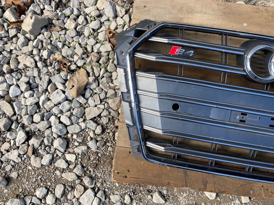 Оригинална Решетка Audi A4. S4. B9. (2015-2024). 8W0853651M.